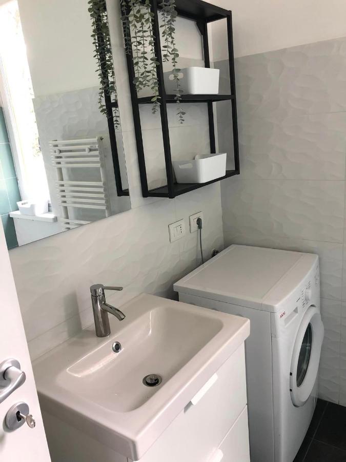 Casa Gaiani Villetta In Riva Al Lago Vista Mozzafiato Варано-Борги Экстерьер фото
