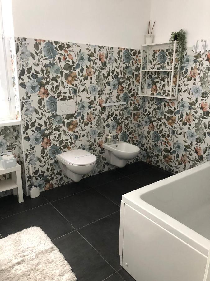 Casa Gaiani Villetta In Riva Al Lago Vista Mozzafiato Варано-Борги Экстерьер фото